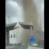 مشهد مهيب لإعصار قمعي يضرب أبها 