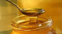 ما كمية السكر في ملعقة عسل واحدة؟ 