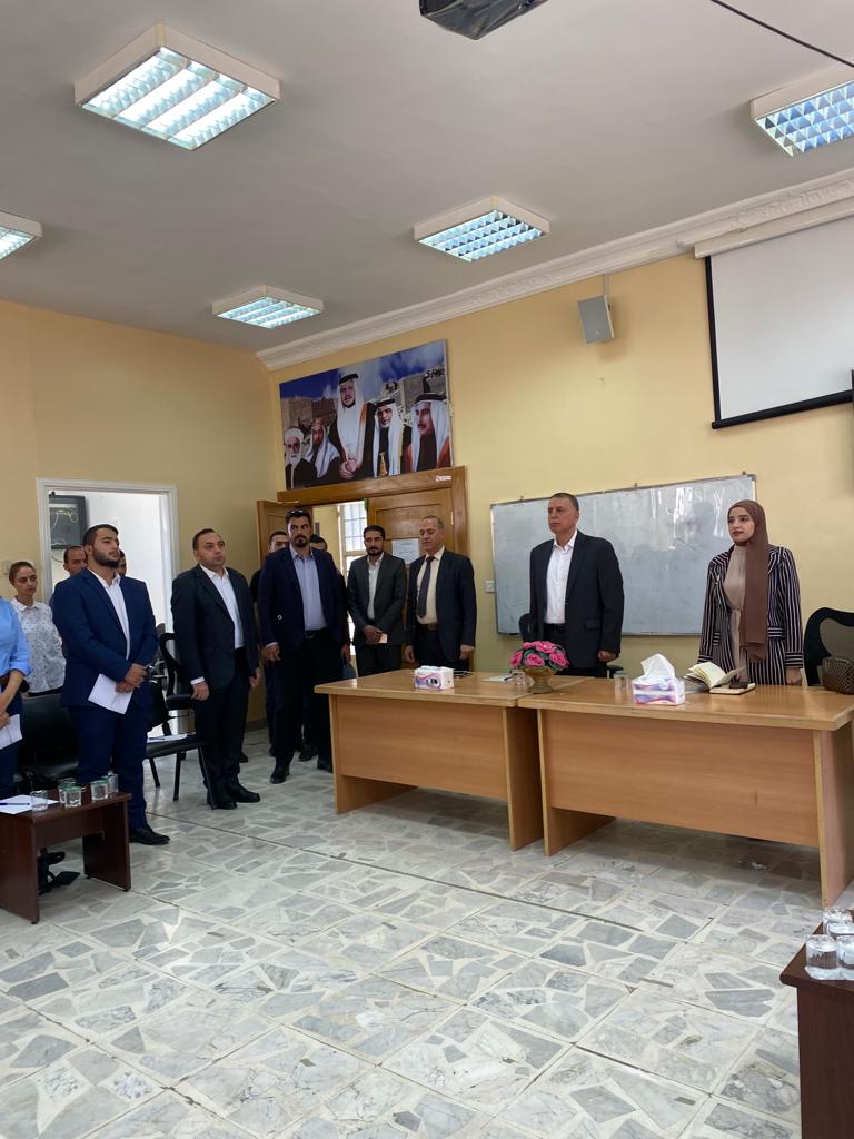 بحضور وزير الداخليه جلسة حوارية تحت عنوان (الشباب والمشاركة في الحياه العامه) 