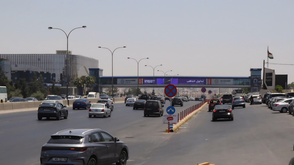 بدء تنفيذ مسارات مشاة ودراجات بطريق المطار ..  وإغلاق جزئي 60 يوما 