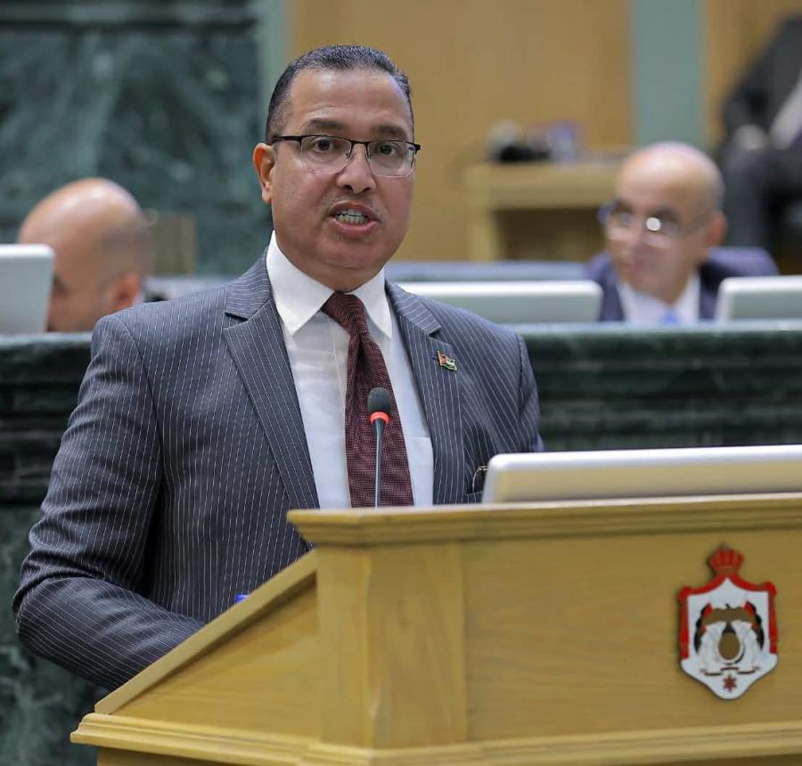 الديات: عمال المياومة ذراع إنتاجي أساسي وتأخير إنصافهم غير مبرر