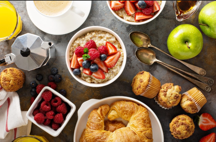 حفاظاً على صحة أمعائك ..  تجنب هذه الأطعمة في وجبة الإفطار