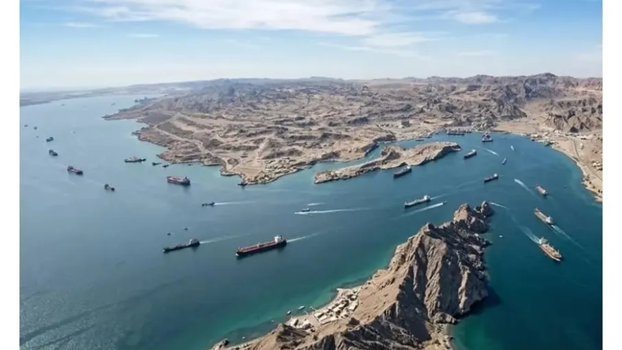 إيران: إعادة إغلاق مضيق هرمز 