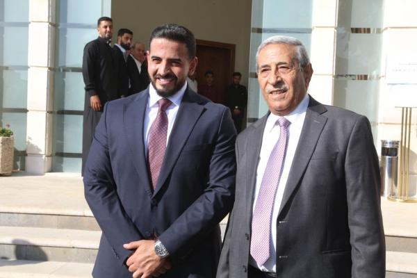 التيم و ابو صنوبر نسايب  ..  الحديد طلب و العبادي أعطى