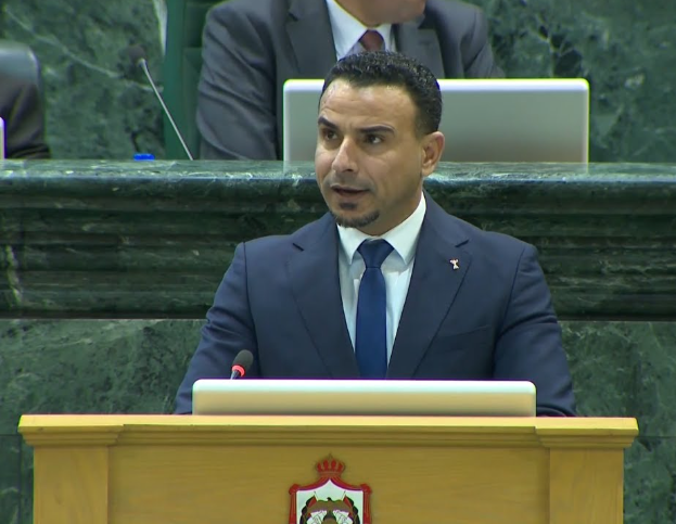 الشديفات: خذوا من رواتب النواب وارفعوا موظفي الهيئات