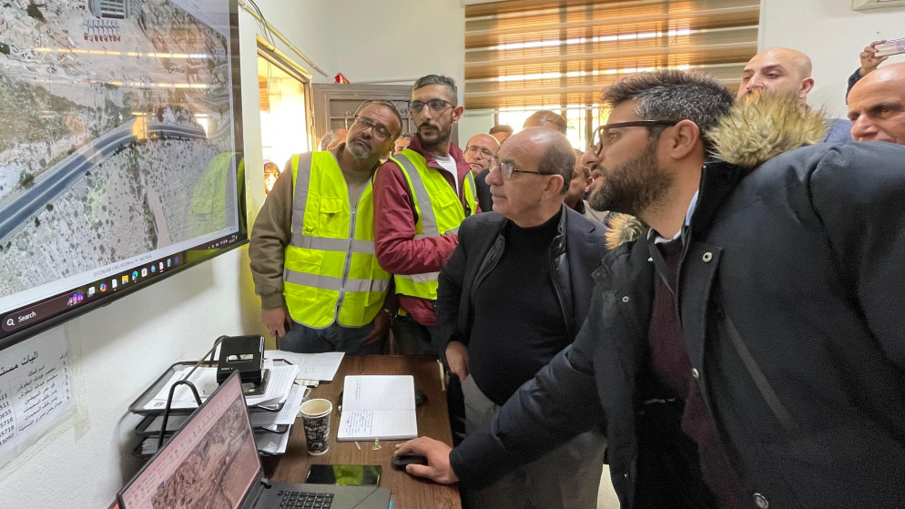 وزير الإدارة المحلية يوجّه برفع الجاهزية تحسبا لأمطار غزيرة ومنقولة بالأغوار الجنوبية والكرك