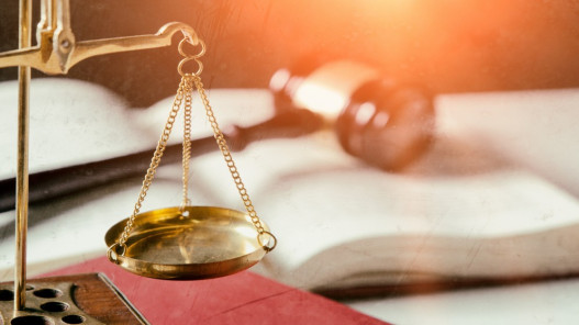 الإدعاء العام يستمع اليوم لبيانات النيابة العامة بقضية التسمم بكحول الميثانول