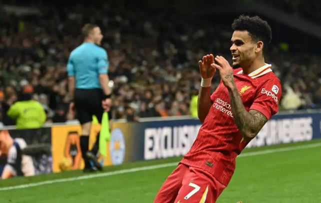 هل يصبح لويس دياز أغلى لاعب في الدوري السعودي؟
