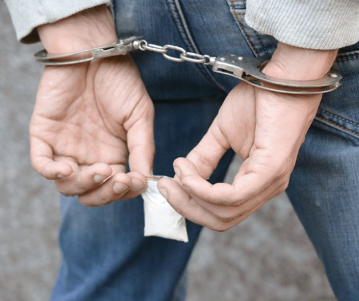 السجن 3 سنوات و4 أشهر لمروج مخدرات