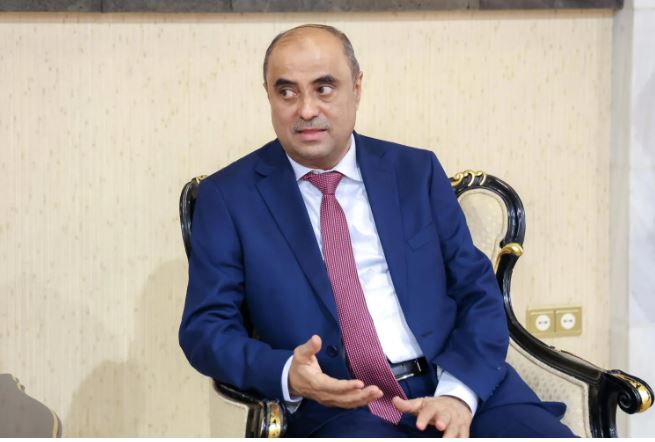 رئيس الوزراء اليمني: العملة لا تتحسن بالشعارات بل بالقرارات الصعبة