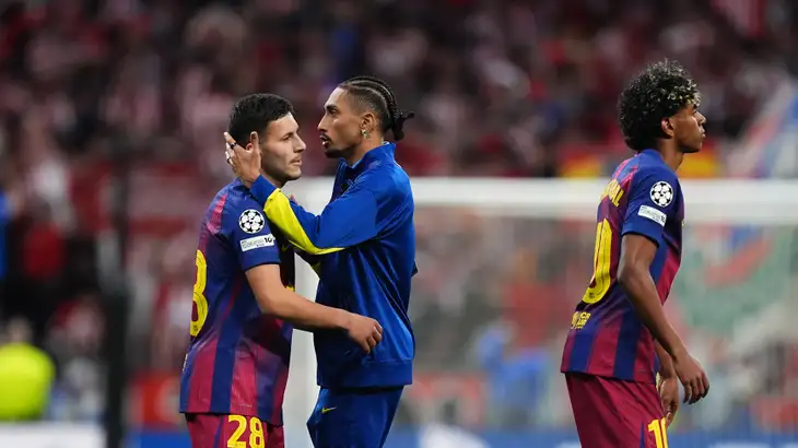 اتهامات بالسرقة وإشارات مستفزة ..  رافينيا مهدد بعقوبتين