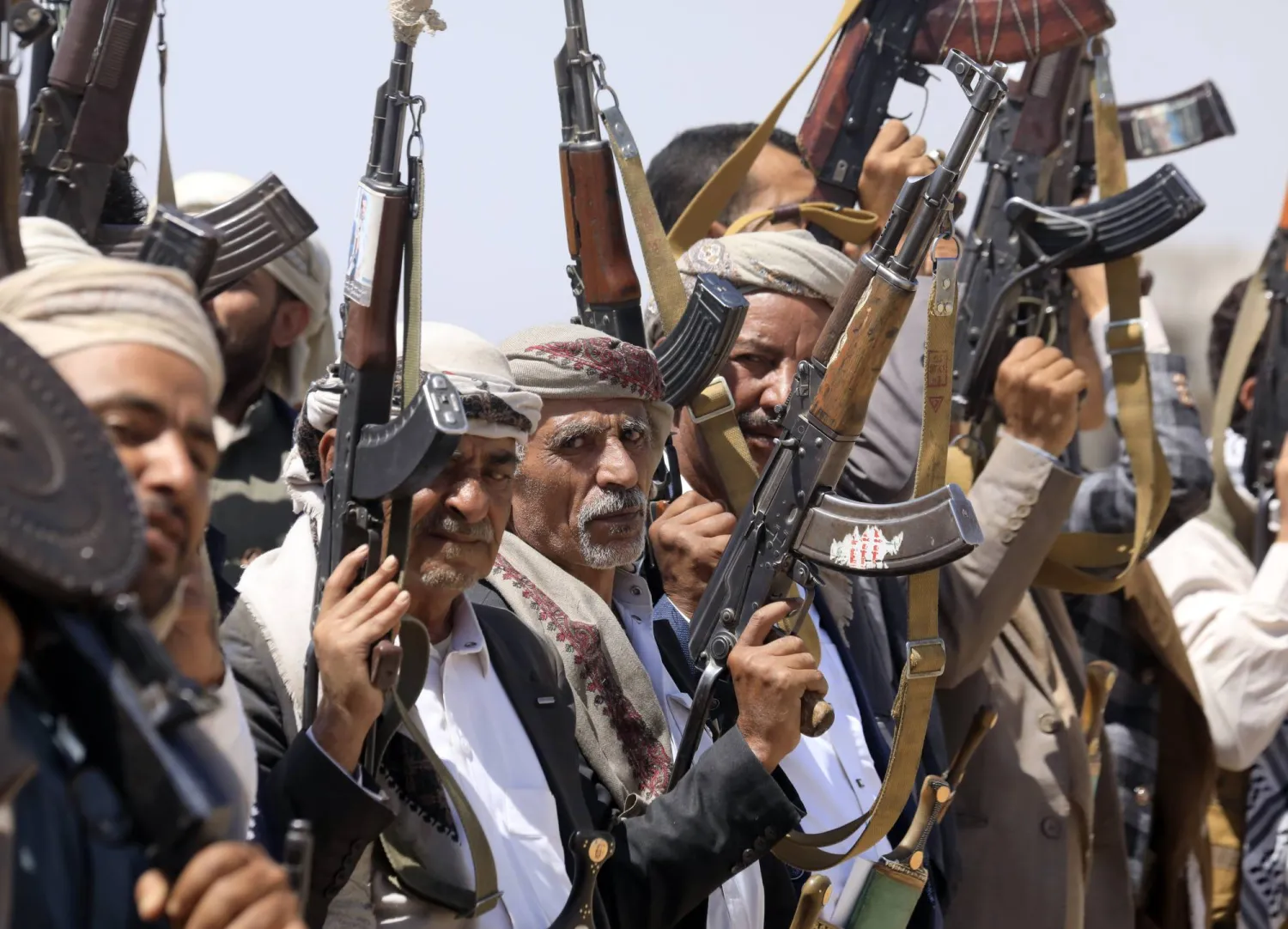 الأحزاب اليمنية تشدد على عدم التساهل مع تصعيد الحوثيين