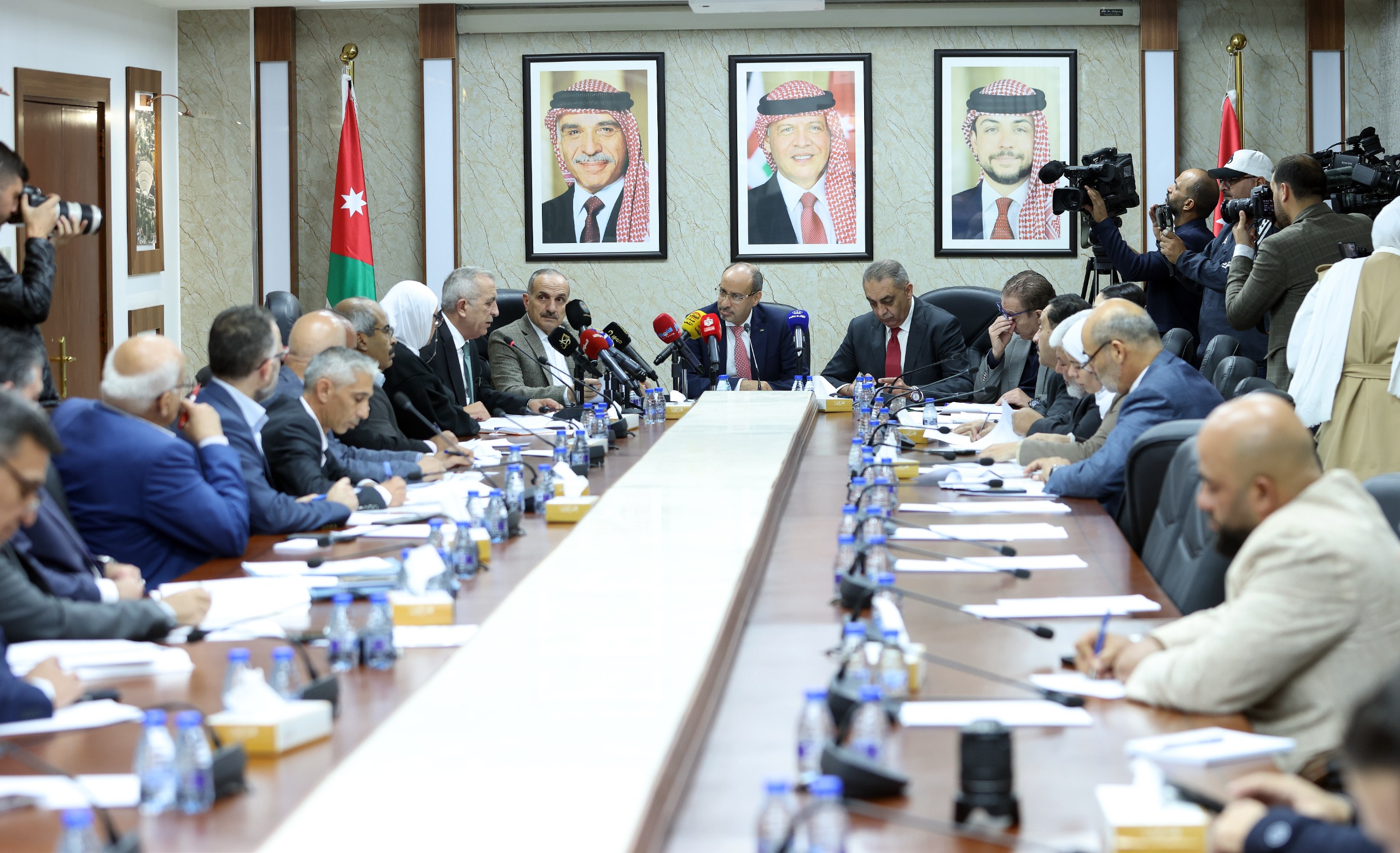 سليحات : دعم موازنة الثقافة والمكتبة الوطنية يعزز "حماية الهوية والذاكرة الوطنية"