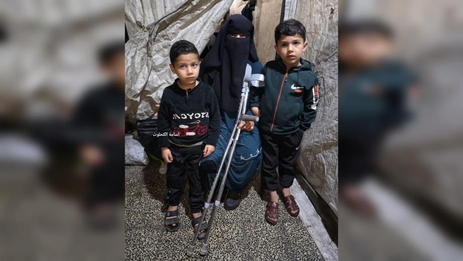 مرفت البسيوني ..  زوجة أسير وجريحة حرب تصارع الجوع والنزوح بحثًا عن النجاة 