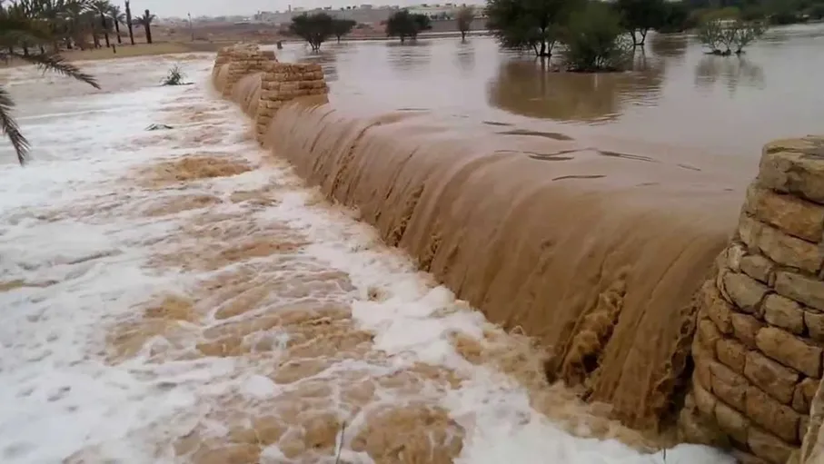 بين فيضان الأودية وعطش الصيف: لماذا يفشل الأردن في حصاد مياهه؟