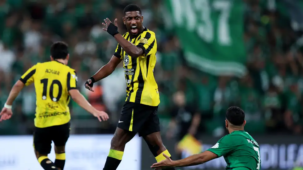 مفاجأة سعيدة تنتظر كونسيساو أمام نيوم