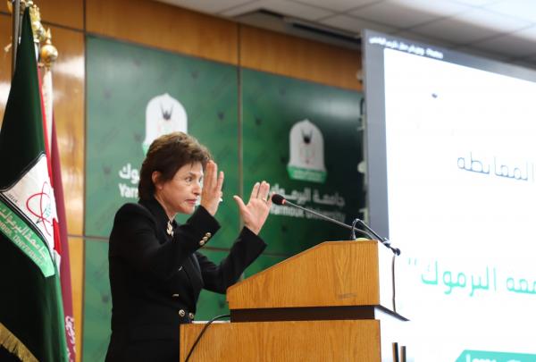 استقالة الدكتورة رويدا المعايطة من رئاسة مجلس أمناء جامعة اليرموك بعد تعيين قريب لها رئيسًا للجامعة