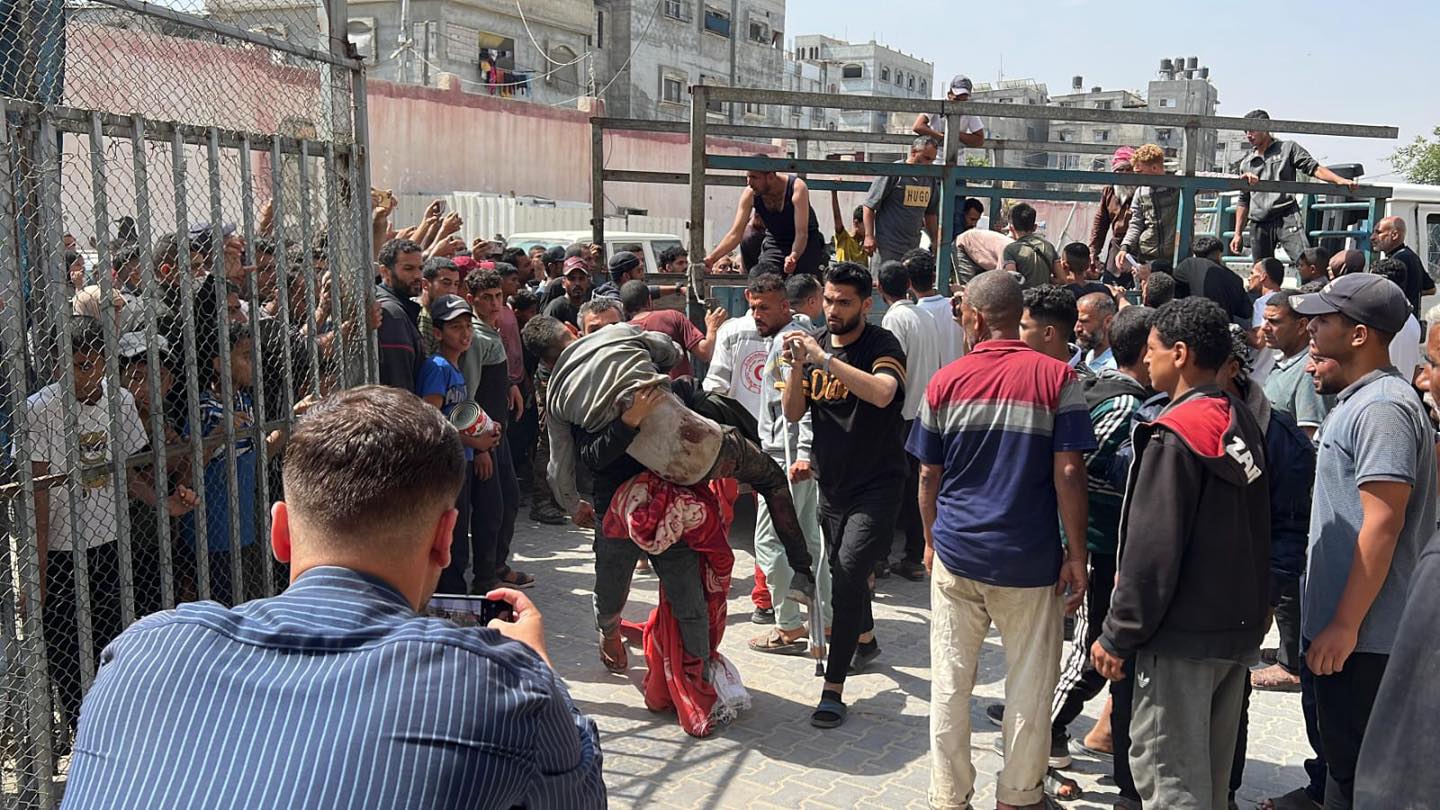 سرقة المساعدات تستنزف جيوب النازحين قطاع غزة  