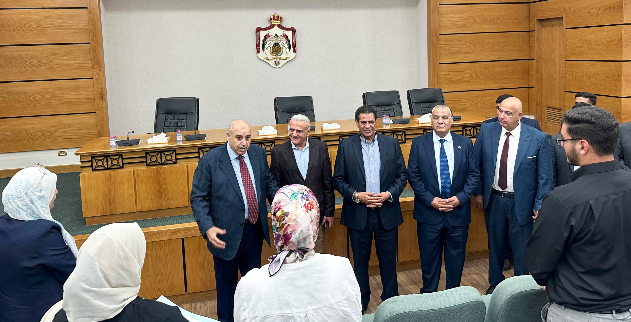 القاضي يلتقي هيئة الكرامة والوفاء الشبابية     