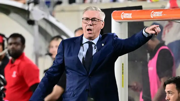أنشيلوتي يبرئ نجوم ريال مدريد من اتهام خطير ..  ويكشف رأيه في عودة مورينيو