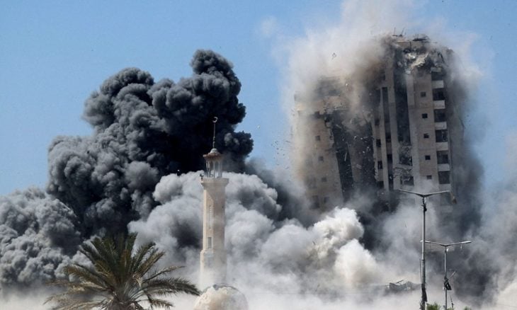 إسرائيل تبدأ باستهداف أبراج في مدينة غزة 