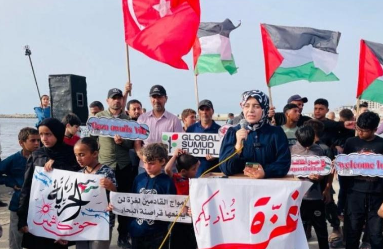 المتحدثة باسم أسطول الصمود : الاحتلال قام بالسطو على غالبية السفن 