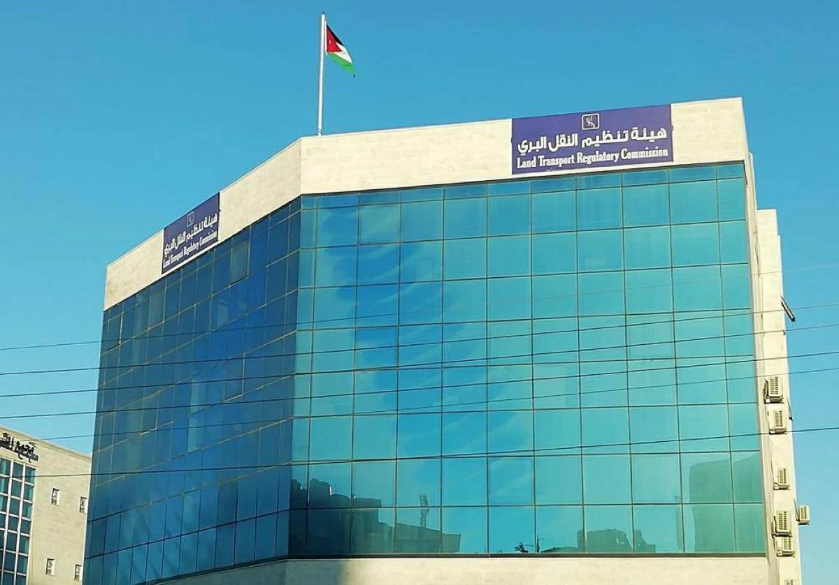 "النقل البري" تتعامل مع 17 ألف راكب يومياً في معان