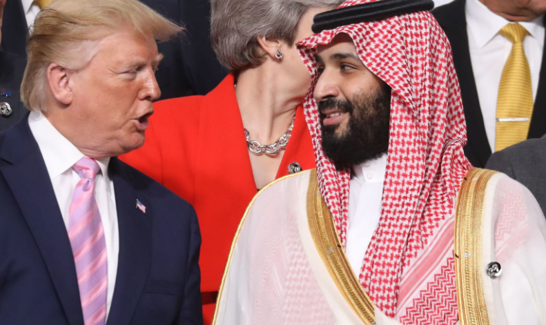 وعود ترامب الخليجية: صفقات تجارية مقابل نفوذ إقليمي