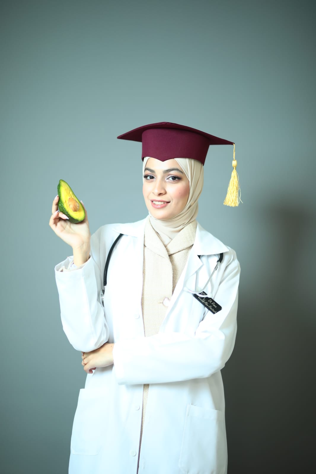 أبو حنتش ل "أخبار اليوم" : الأكل العاطفي حقيقة علمية والتغذية الواعية أول خطوة لتحسين المزاج