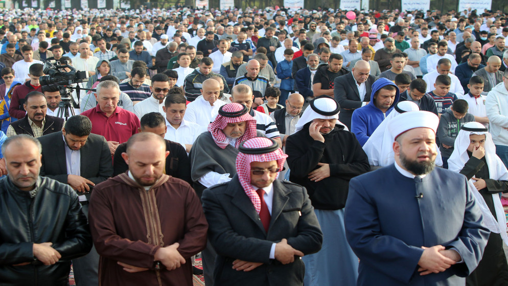 دائرة الإفتاء: صلاة الجمعة لا تسقط إذا وافقت يوم العيد وواجب إقامتها