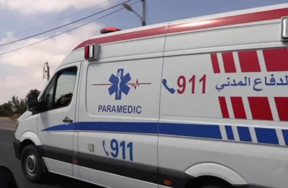 تجاوز إشارة حمراء يتسبب بحادث مع الباص السريع وإصابة 5 أشخاص