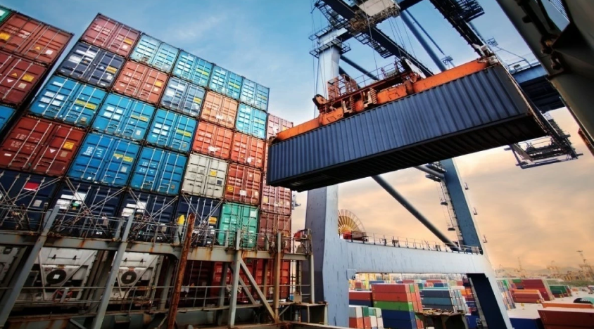 1.237 مليار دينار صادرات تجارة عمان خلال 11 شهرا