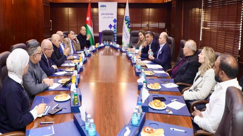 العين توفيق: ضرورة العمل على إيجاد ناقل وطني منخفض التكاليف