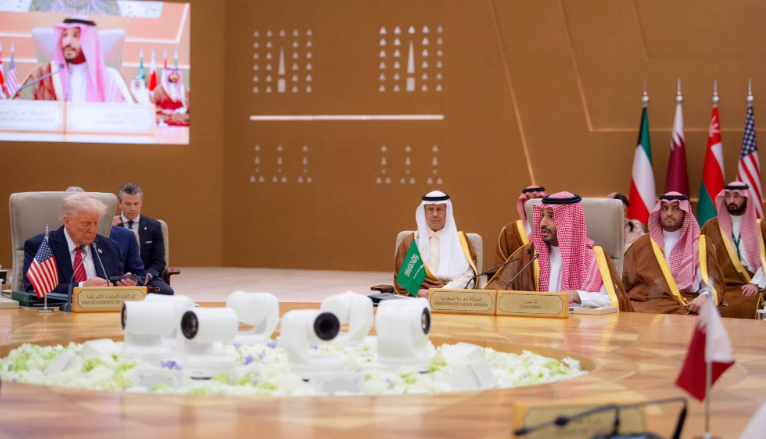 عباس يرحب بتصريحات ولي العهد السعودي الداعمة للقضية الفلسطينية