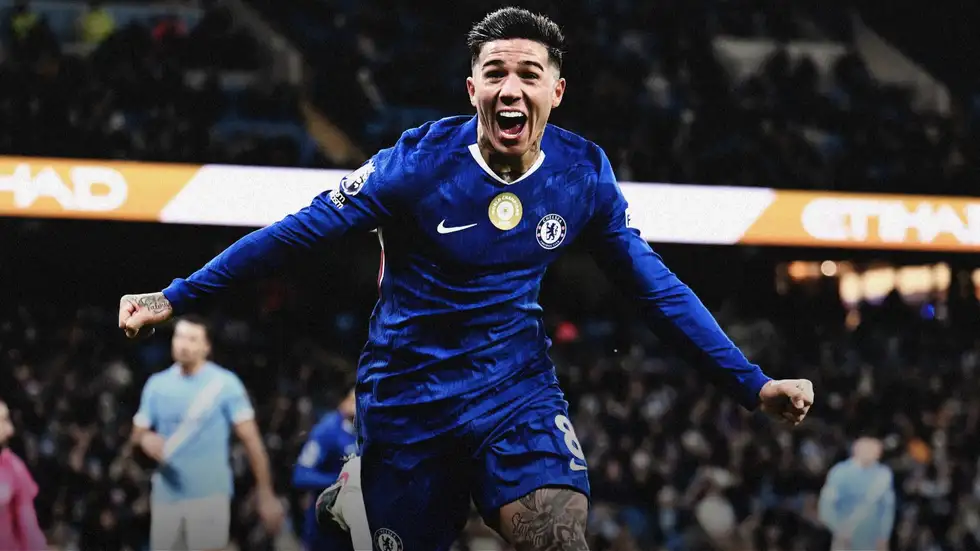 إنزو فرنانديز يغازل ريال مدريد برسالتين جديدتين