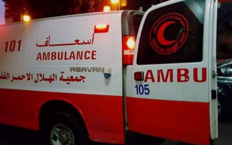 إصابة مواطن جراء صدم آلية للاحتلال مركبته في طولكرم  