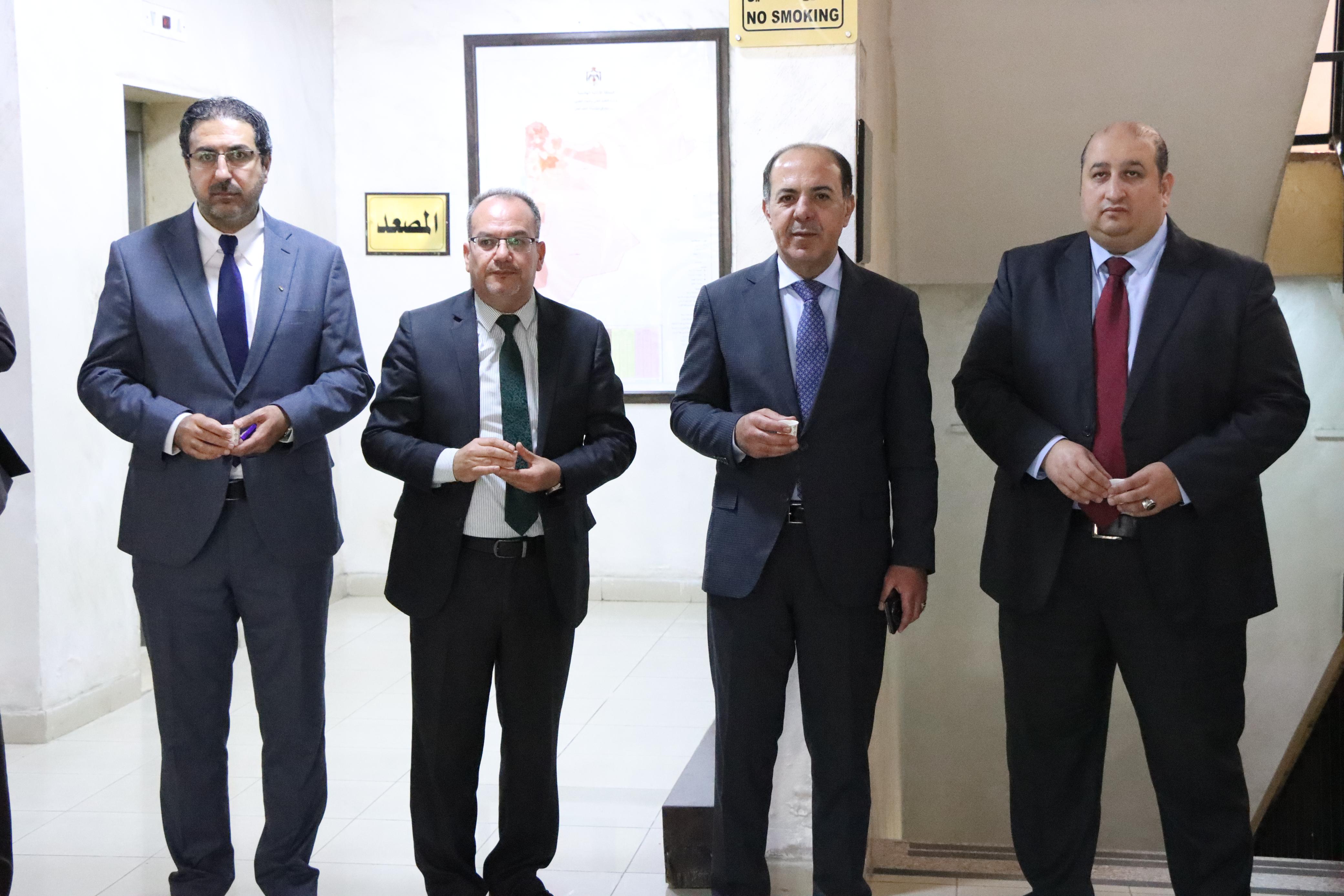 أسرة وزارة التعليم العالي والبحث العلمي تتبادل التهاني بمناسبة عيد الأضحى المبارك