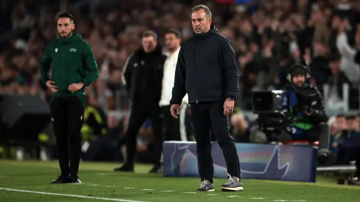 بين المقامرة والعبقرية ..  كيف سقط برشلونة في فخ تقليد جوارديولا وكلوب؟