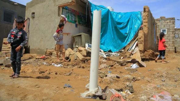 وفاة 4 أطفال نازحين غرقاً أثناء جلب المياه في اليمن