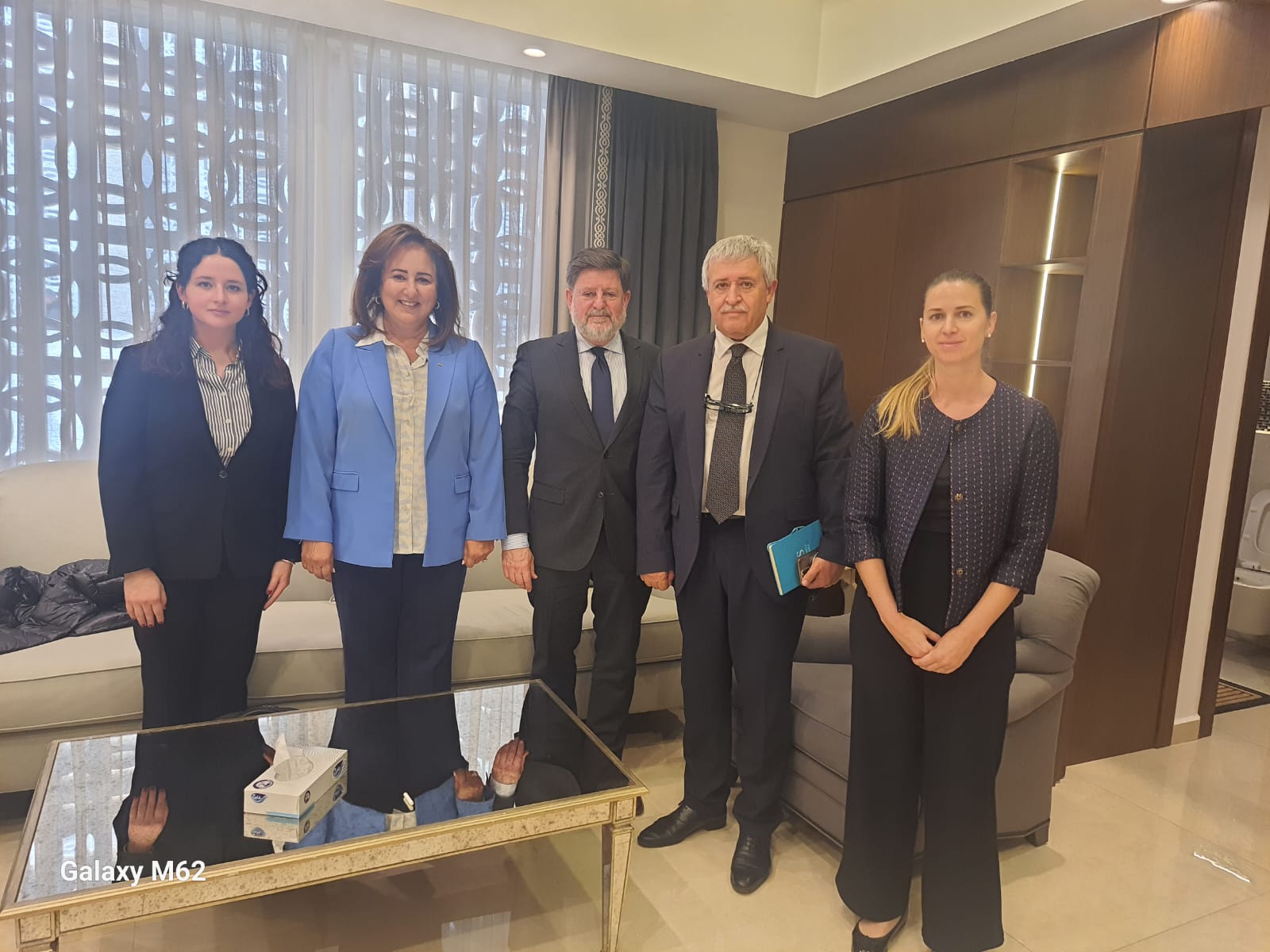 القطامين يبحث مع منظمة التعاون الاقتصادي والتنمية تعزيز التعاون في النقل بالمملكة