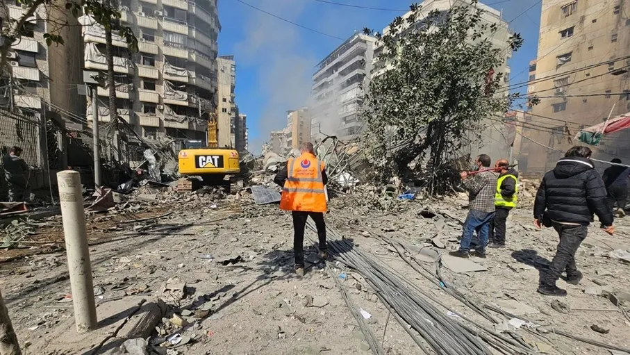 دخول حزب الله في أزمة إيران يعمّق عزلته داخل لبنان 