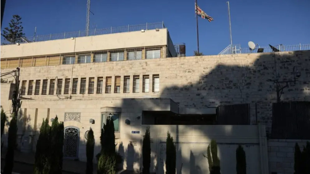 بريطانيا قد تطرد دبلوماسيين إسرائيليين ردا على إغلاق قنصليتها بالقدس