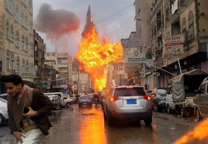 الحوثيون يقرّون بـ 10 قتلى و92 جريحاً جراء أحدث ضربة إسرائيلية