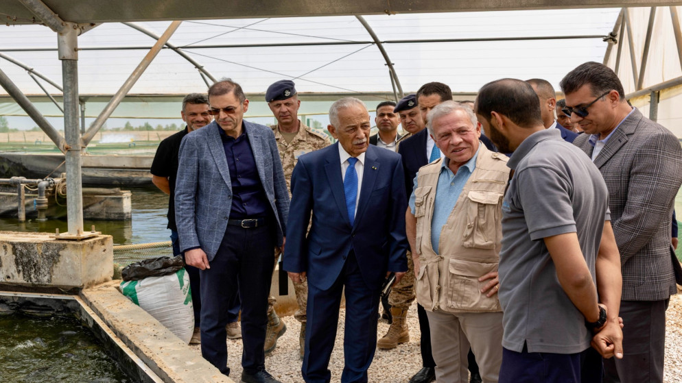 الملك يزور مشروع استزراع سمكي في الجفر