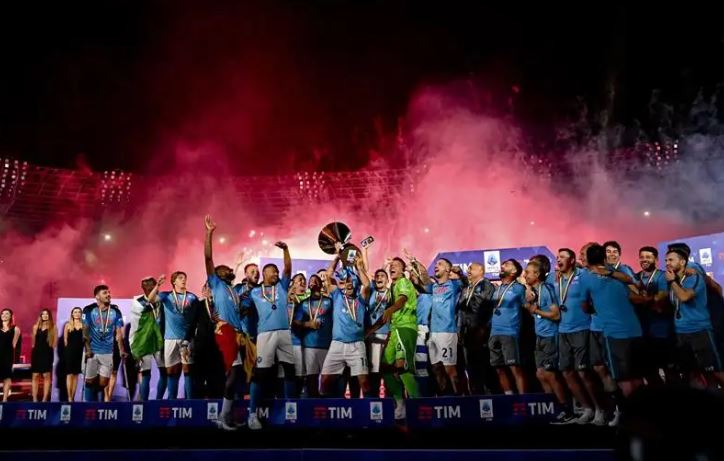 رابطة الدوري الإيطالي تجهز احتفالات الاسكوديتو في معقل نابولي