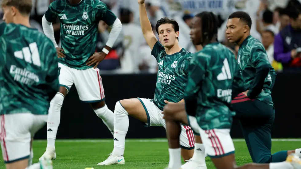 كيف نجا مخرج البرنابيو من فخ اتهامه بمجاملة ريال مدريد؟
