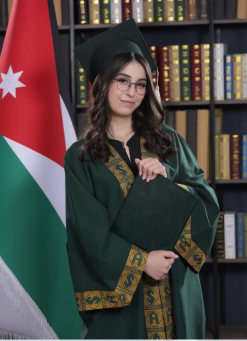 هيا يعرب حداد  ..  مبروك النجاح في الثانوية العامة