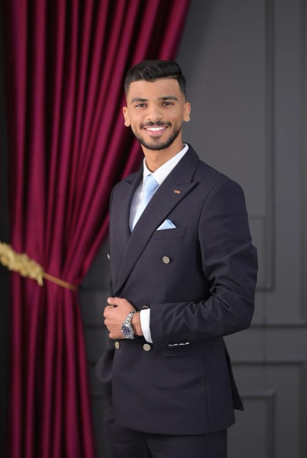 أحمد جمال الحديدي  ..  مبارك مناقشة مشروع التخرج