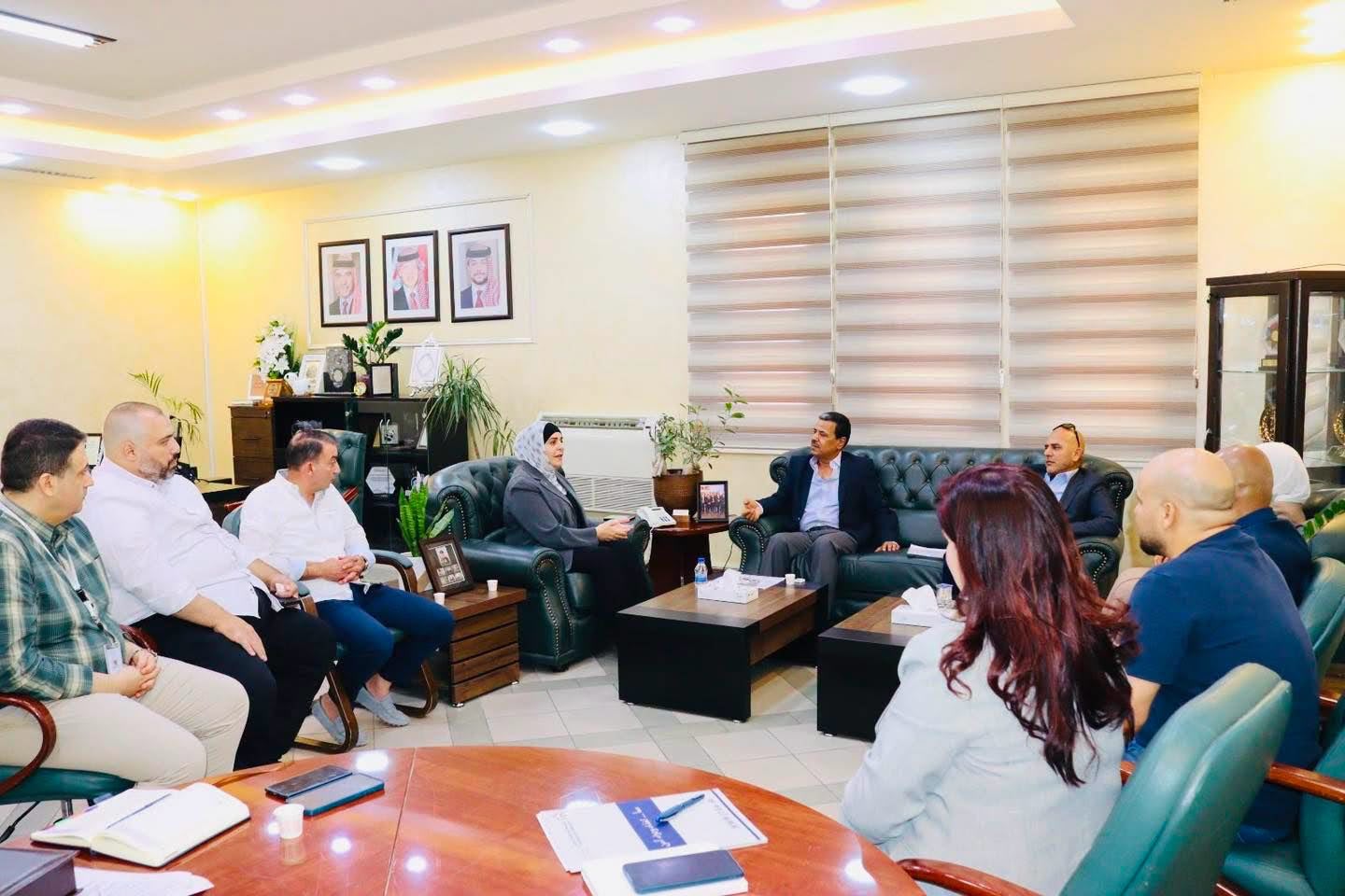 الغذاء والدواء ونقابة المطاعم تبحثان تطبيق أفضل الممارسات الصحية في المطاعم