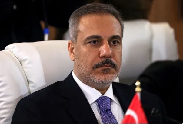 وزير خارجية تركيا يدعو لوقف العدوان الإسرائيلي على غزة والمنطقة